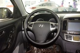 2015款现代悦动1.6L自动豪华型