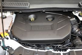 2015款福特翼虎2.0L GTDi四驱尊贵型