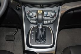2015款福特翼虎2.0L GTDi四驱尊贵型