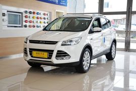 2015款福特翼虎2.0L GTDi四驱尊贵型