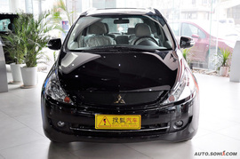 2009款三菱格蓝迪豪华版7座