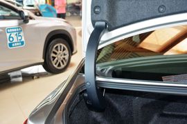 2015款雷克萨斯ES300h豪华版