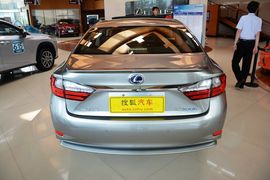 2015款雷克萨斯ES300h豪华版