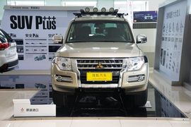 2016款三菱帕杰罗3.0L自动尊贵版 国IV