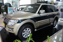 2016款三菱帕杰罗3.0L自动尊贵版 国IV