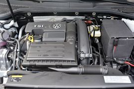 2015款大众高尔夫1.4TSI自动R-Line