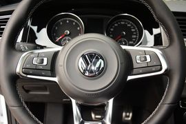 2015款大众高尔夫1.4TSI自动R-Line