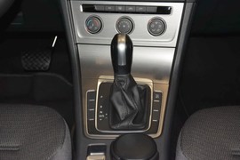 2015款大众高尔夫1.6L自动舒适型