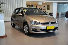 2015款大众高尔夫1.6L自动舒适型