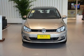 2015款大众高尔夫1.6L自动舒适型