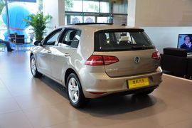 2015款大众高尔夫1.6L自动舒适型