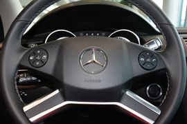 2015款奔驰R400 4MATIC商务型