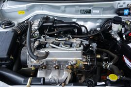 2012款夏利N3三厢 1.0L三厢基本型