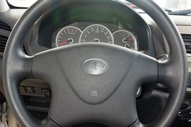 2012款夏利N3三厢 1.0L三厢基本型