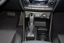 2015款现代途胜2.0L自动两驱舒适型