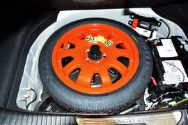 2015款捷豹XJL 3.0 SC 四驱尊享商务版