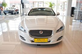 2015款捷豹XJL 3.0 SC 四驱尊享商务版