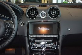 2015款捷豹XJL 3.0 SC 四驱尊享商务版