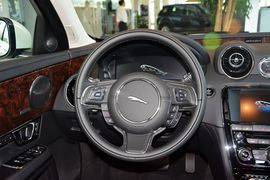 2015款捷豹XJL 3.0 SC 四驱尊享商务版