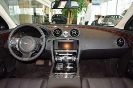 2015款捷豹XJL 3.0 SC 四驱尊享商务版