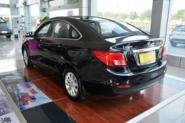 2014款东风风行景逸S50 1.6L CVT旗舰型