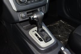 2014款东风风行景逸S50 1.6L CVT旗舰型