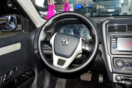 2014款东风风行景逸S50 1.6L CVT旗舰型