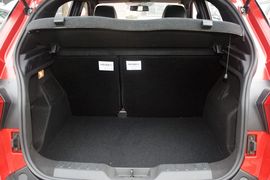 2015款中华V3 1.5T自动旗舰型