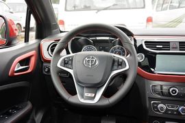 2015款中华V3 1.5T自动旗舰型