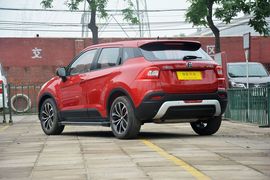 2015款中华V3 1.5T自动旗舰型