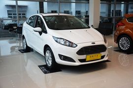 2013款福特嘉年华三厢1.5自动品尚型