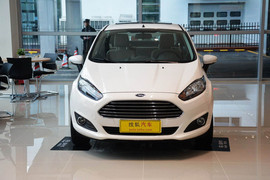 2013款福特嘉年华三厢1.5自动品尚型