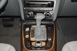 2015款奥迪Q5 40TFSI舒适型