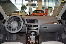 2015款奥迪Q5 40TFSI舒适型