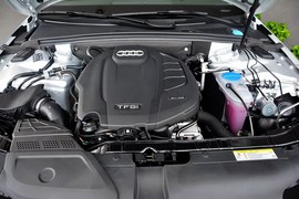 2015款奥迪A4L 35TFSI 300万纪念智领版