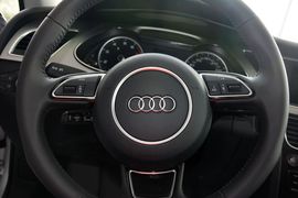 2015款奥迪A4L 35TFSI 300万纪念智领版