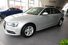 2015款奥迪A4L 35TFSI 300万纪念智领版
