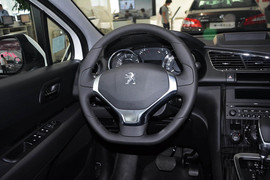 2015款标致3008 2.0L自动潮流版