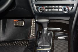 2016款起亚K5 2.0L自动型