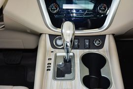 2015款日产楼兰2.5 XL NAVI Plus智领版