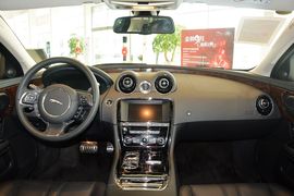 2015款捷豹XJL 3.0 SC 80周年典藏尊享商务版