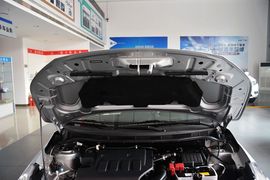 2015款启辰D50 1.6L手动时尚版