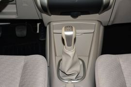 2015款启辰D50 1.6L手动时尚版