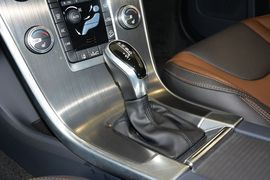 2015款沃尔沃XC60 3.0T T6智雅版