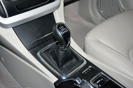 2014款吉利新帝豪1.3T手动精英型