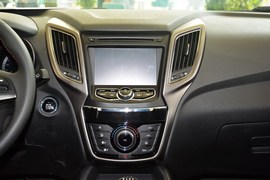 2014款长安CS75 2.0L手动领先型 国V