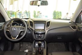 2014款长安CS75 2.0L手动领先型 国V