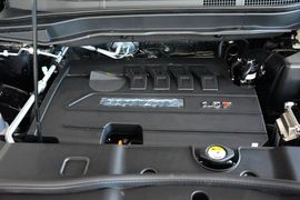 2015款哈弗H6运动版 1.5T 自动两驱尊享型