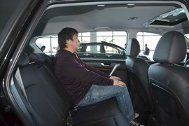 2015款哈弗H6运动版 1.5T 自动两驱尊享型