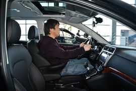 2015款哈弗H6运动版 1.5T 自动两驱尊享型